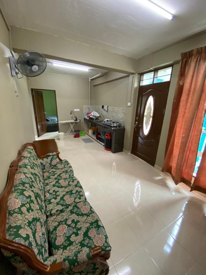 Homestay Ijaa Marang Buitenkant foto