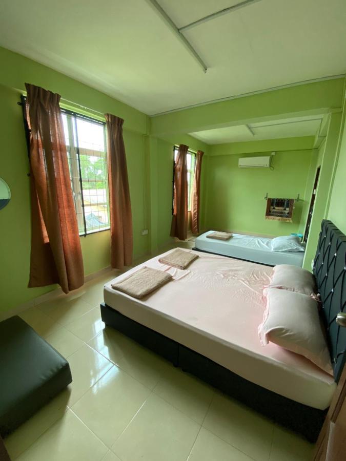 Homestay Ijaa Marang Buitenkant foto