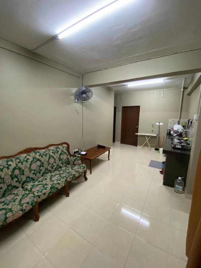 Homestay Ijaa Marang Buitenkant foto